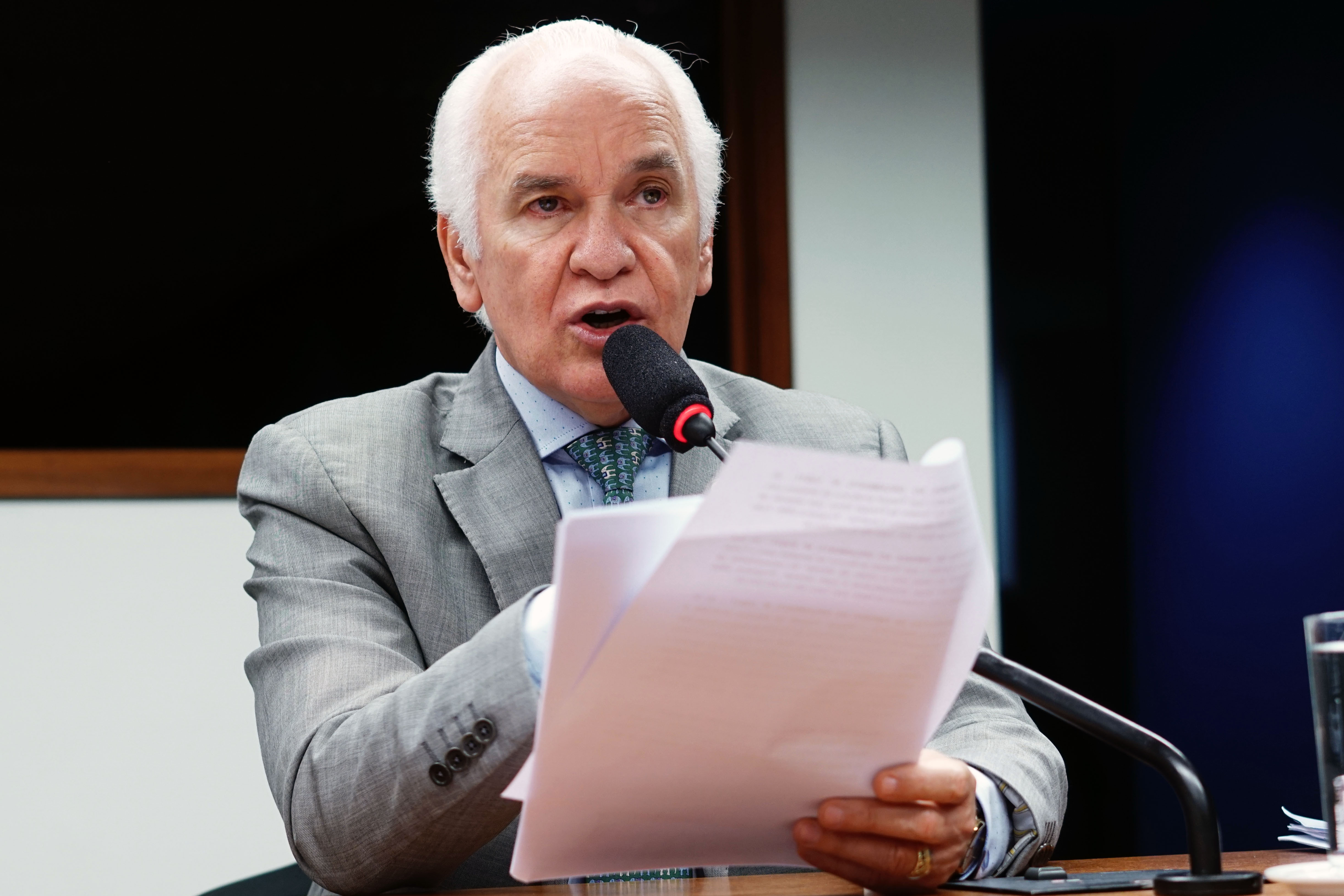 Comissão permite que contribuinte com mais de 60 anos deduza gastos com medicamentos do IR